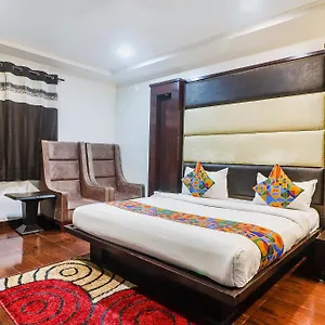 Fabexpress Sandberry - Prashant Vihar Delhi (National Capital Territory of India)